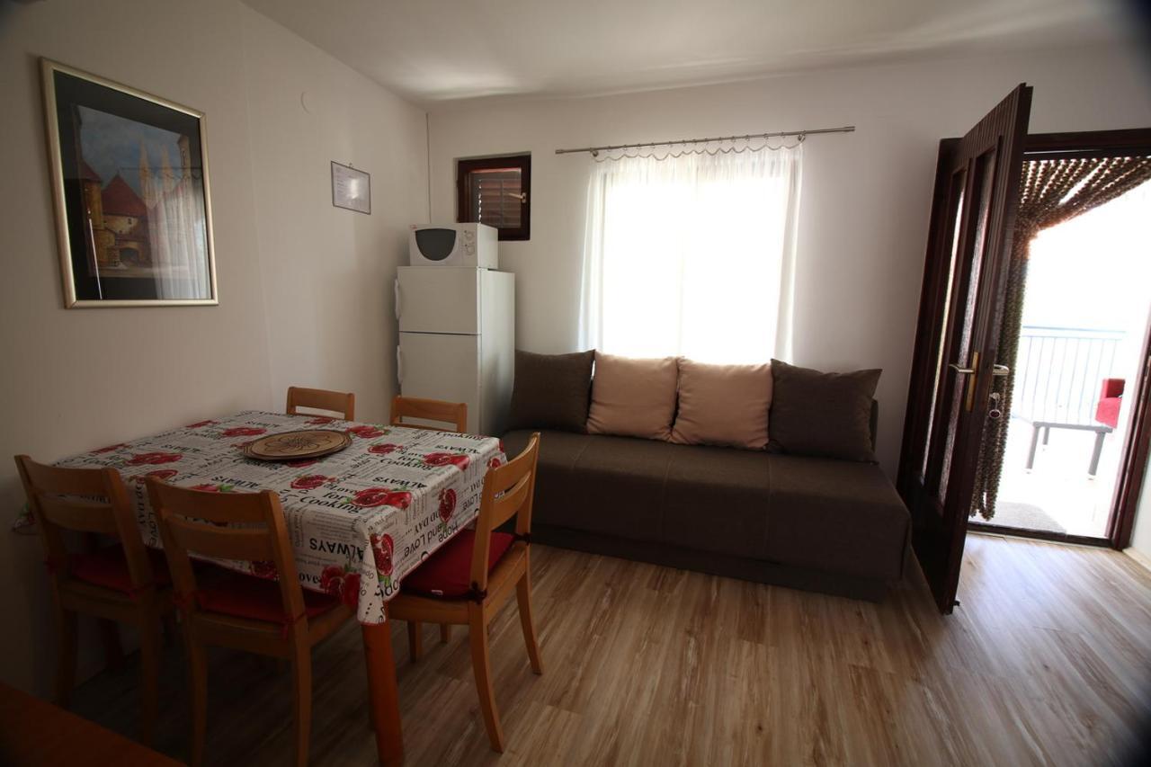 Apartmani Niessner Malinska Exterior photo